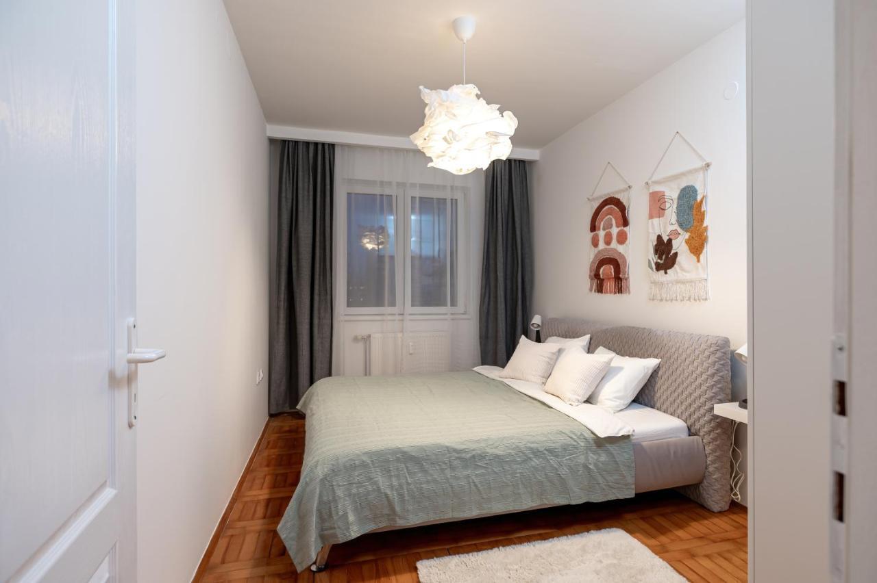 Aquarelle Apartment Subotica Buitenkant foto